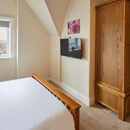 Host & Stay - The Garret Suite Whitby Exterior photo